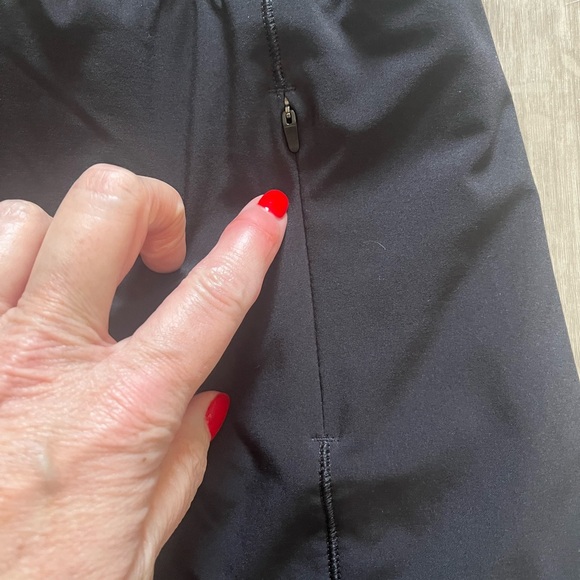 Lululemon skort - Picture 2 of 8